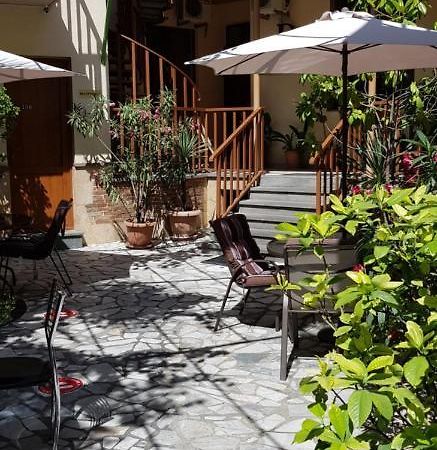 Danisimo Hotel Tbiliszi Kültér fotó
