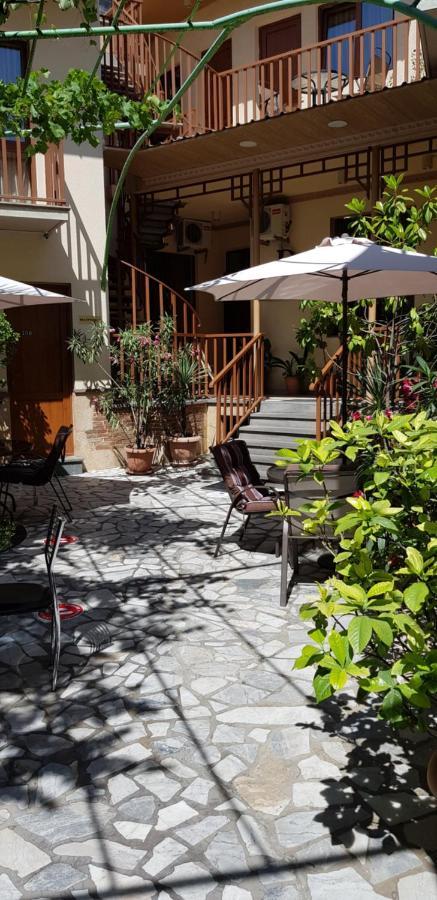 Danisimo Hotel Tbiliszi Kültér fotó