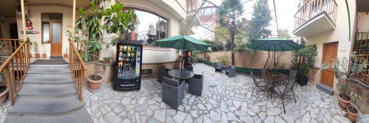 Danisimo Hotel Tbiliszi Kültér fotó