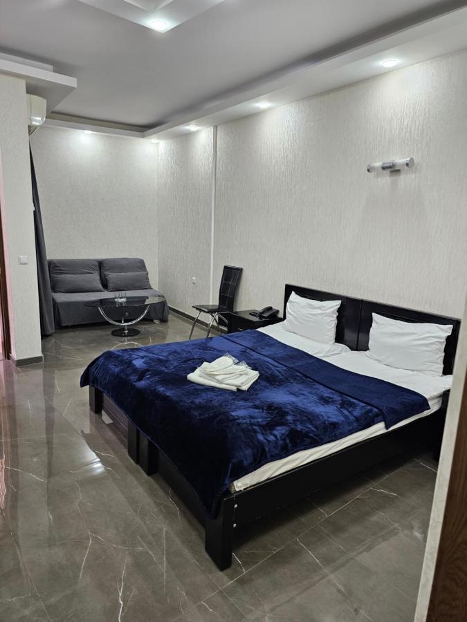 Danisimo Hotel Tbiliszi Szoba fotó