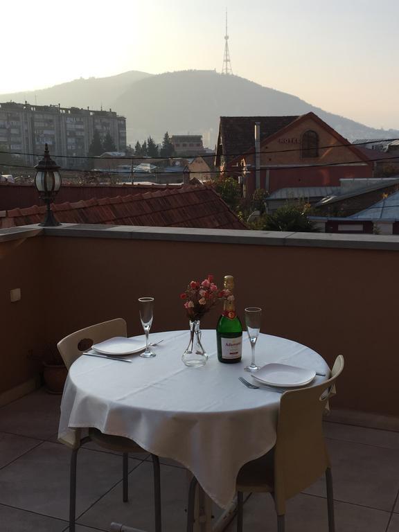Danisimo Hotel Tbiliszi Kültér fotó